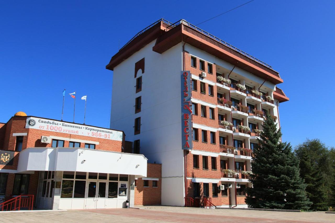 Hotel Vesta Novokuybyshevsk Exterior photo